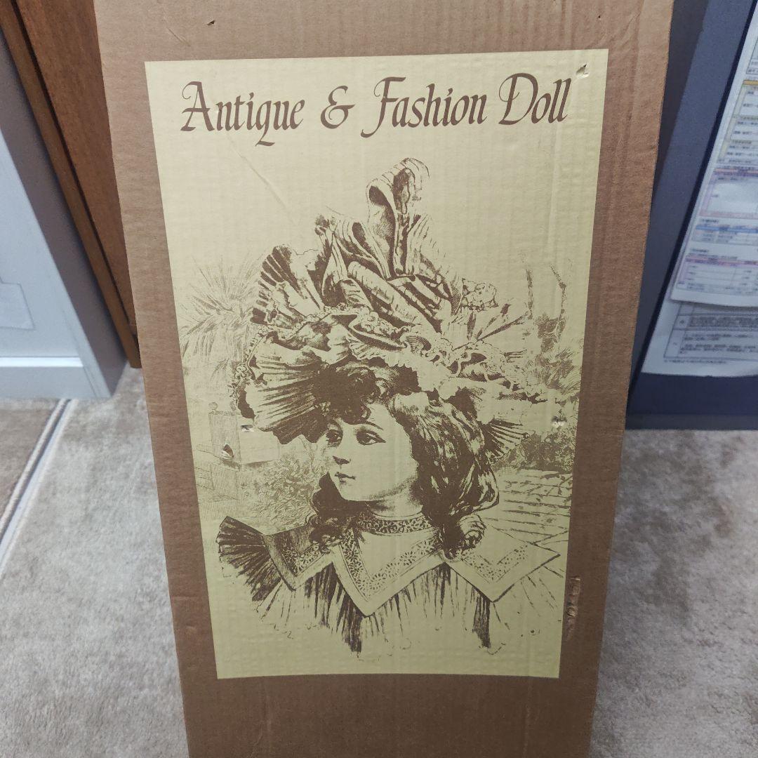 Antique & Fashion Doll 緑色 レースドレス