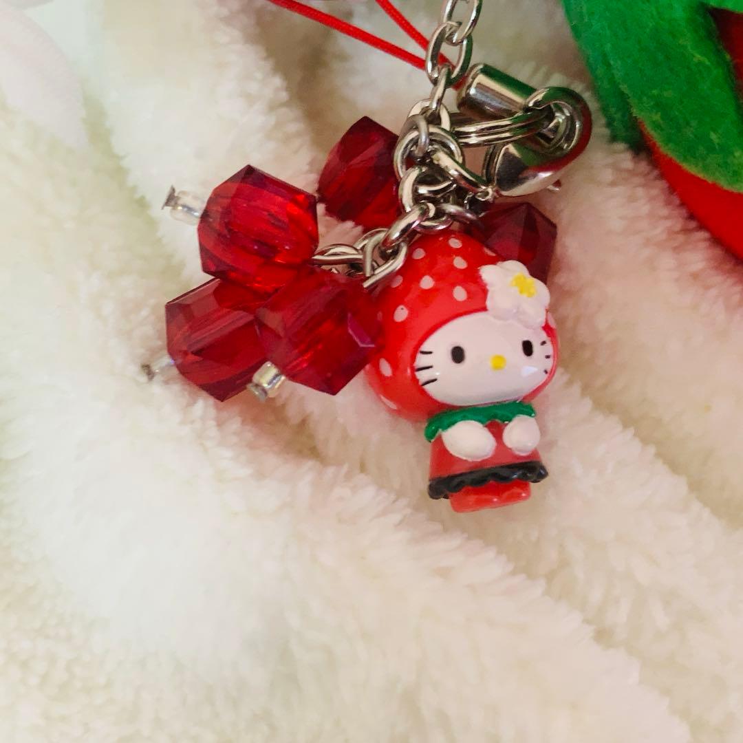 ☆激レア☆ ハローキティ　 いちご ボアマスコット ストラップ　入手困難　希少