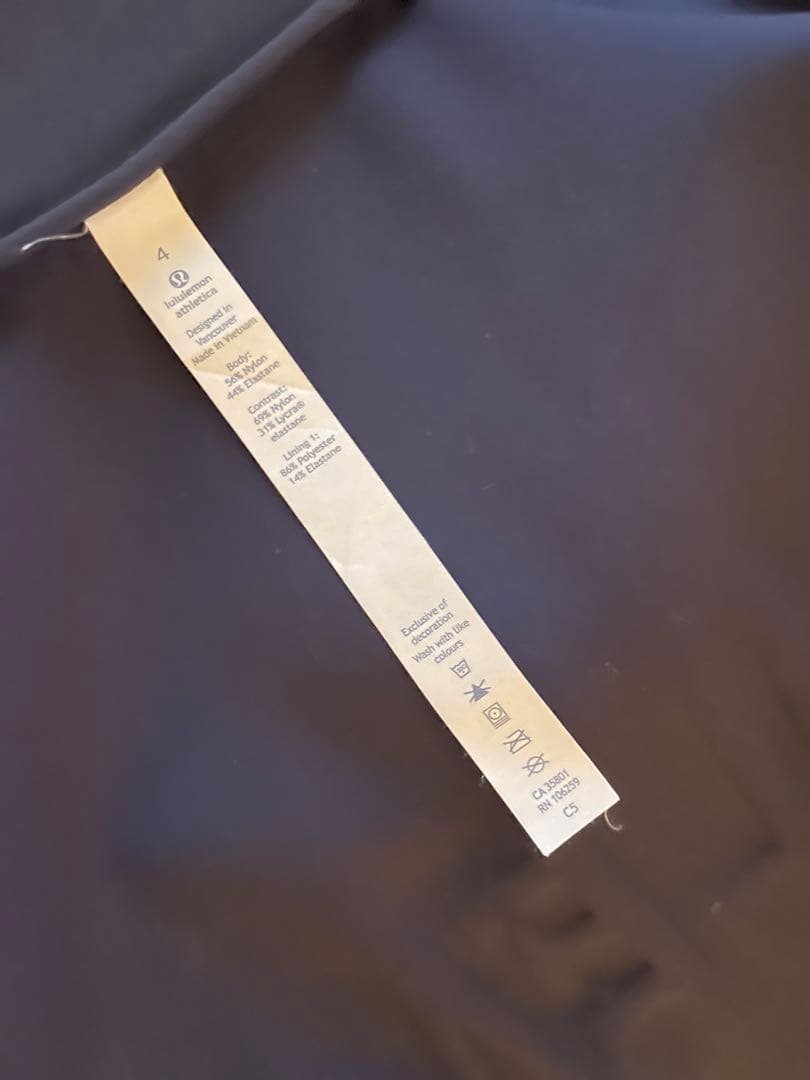 希少！ルルレモン ハワイで購入　4 パーカー　ネイビー　バックロゴ　Mサイズ