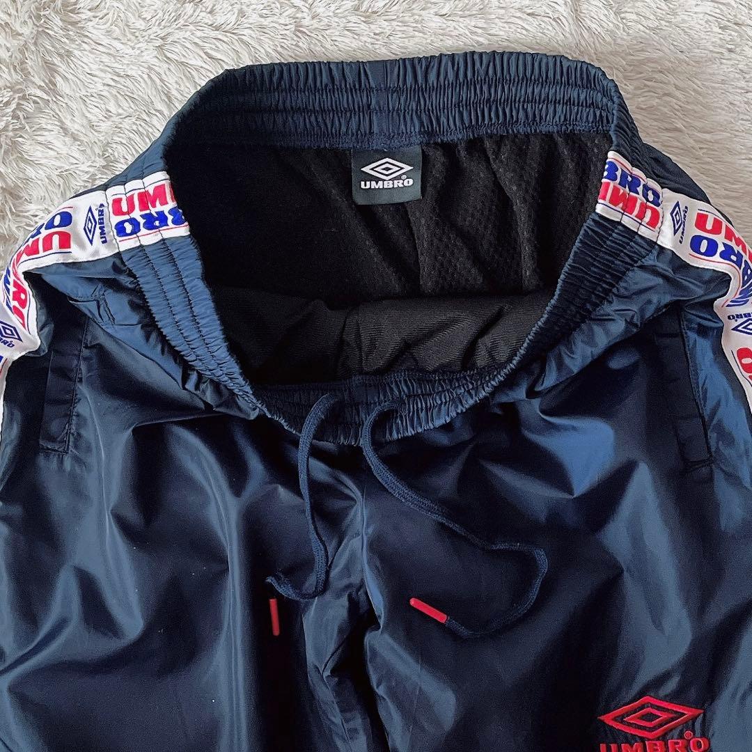 【美品】アンブロ ウインドスーツ ナイロン上下セットアップ ウインドブレーカー紺