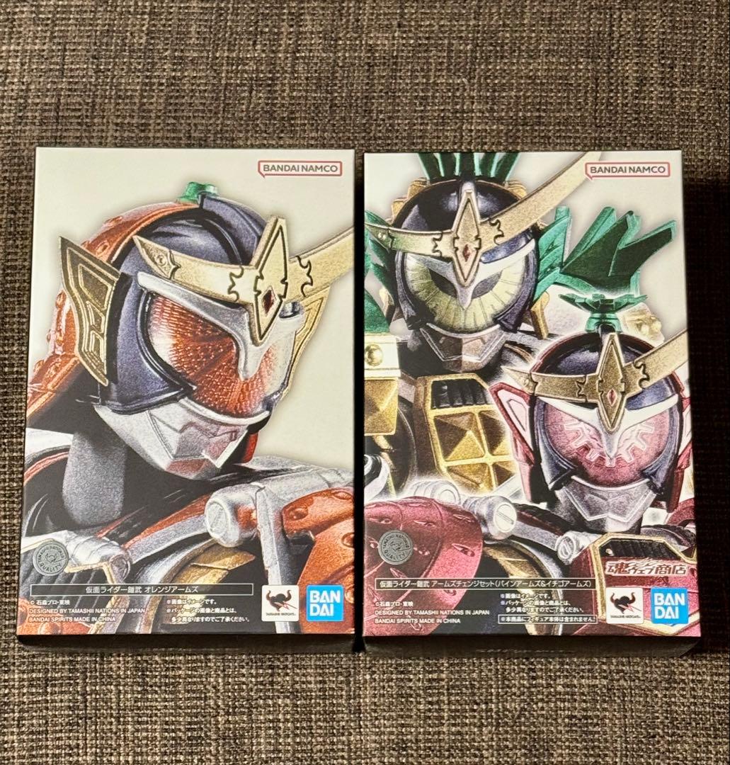 S.H.Figuarts 真骨彫製法 仮面ライダー鎧武 アームズチェンジセット