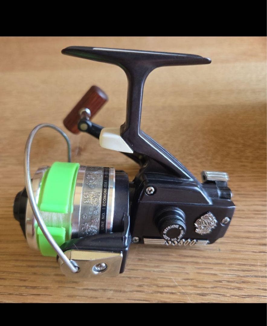 オールドスピニングリールDAIWASS800 フィッシングリール