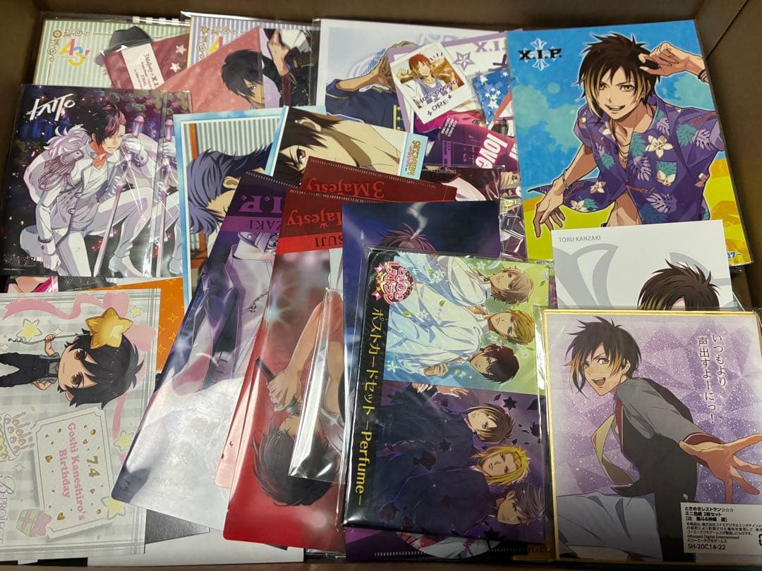 アニメ 漫画 大量 グッズ まとめ売り 缶バッジ カード アクリルスタンド