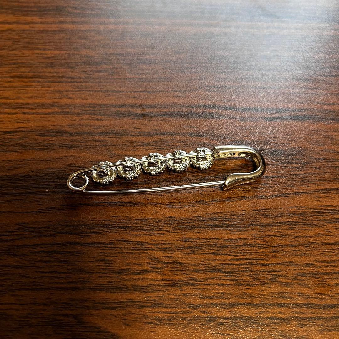 アイドル PEACEMINUSONE PMO DAISY SAFETY PIN