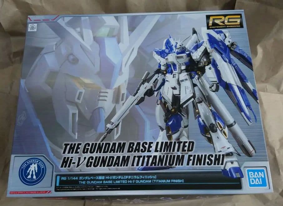 RG 1/144 ガンダムベース限定 Hi-νガンダム　チタニウムフィニッシュ
