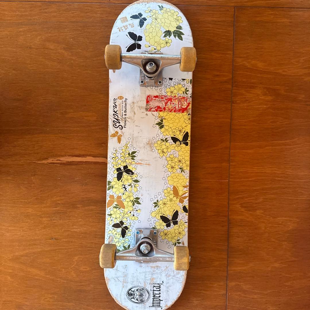 インペリアル　8．0インチ　花柄スケートボード VENTUREロートラック