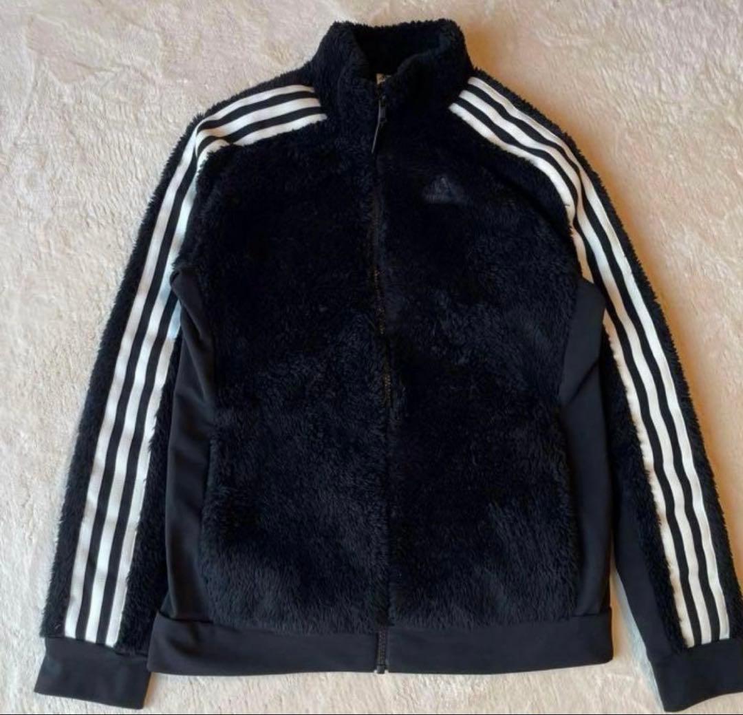 adidas フリース ジャケット　スカートセットアップ　黒 ストライプ