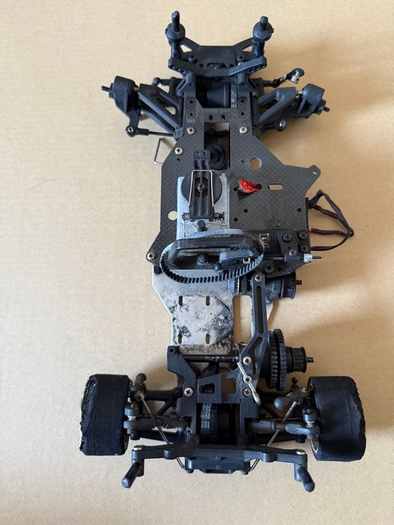 京商V-one エンジンカーシャーシ、パーツ取り用シャーシセット