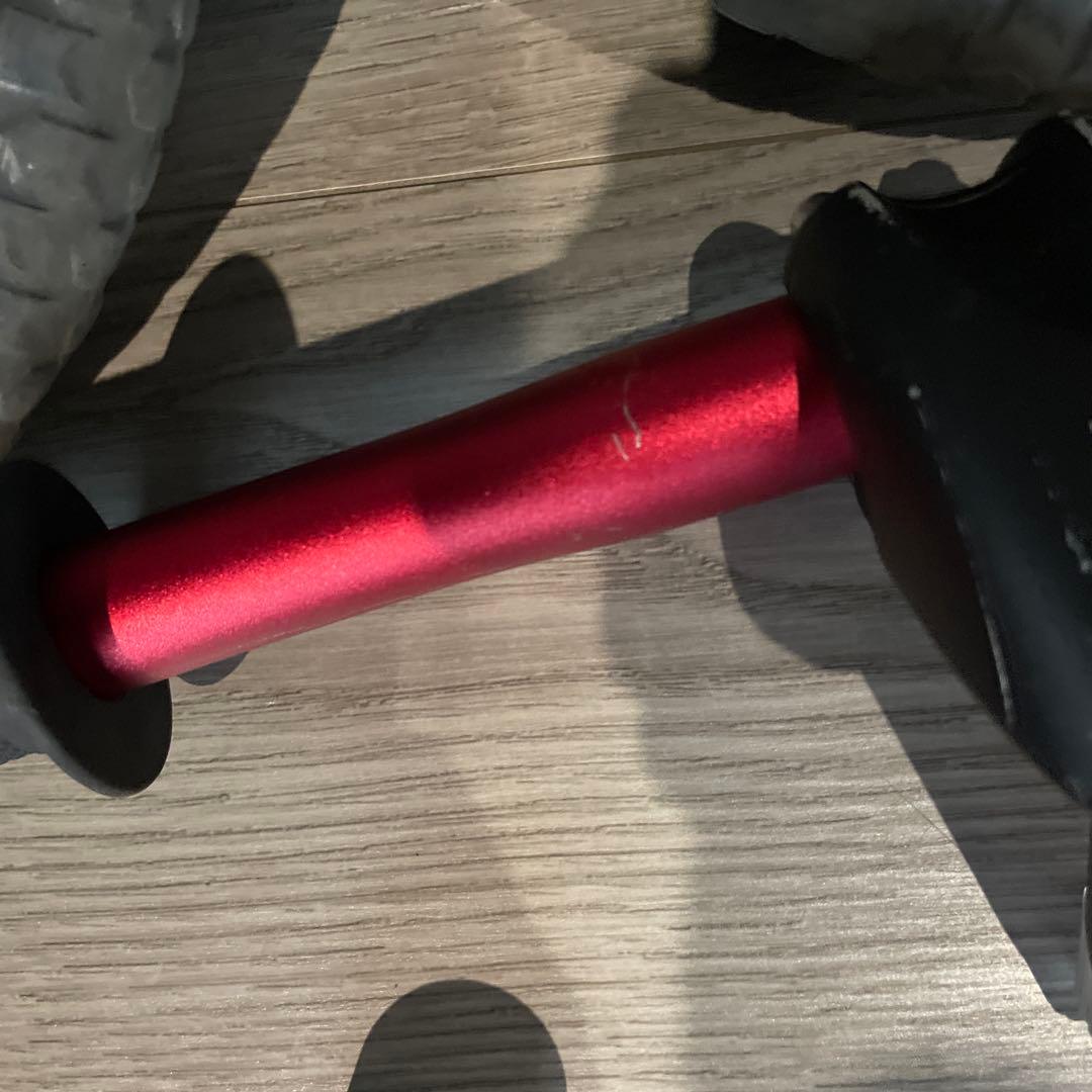 ストライダー　パーツ　サドル　ハンドル　タイヤ