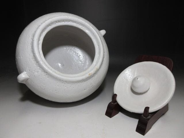 人間国宝 荒川豊蔵 志野 水指（共蓋付き）／共箱 共布／絵志野