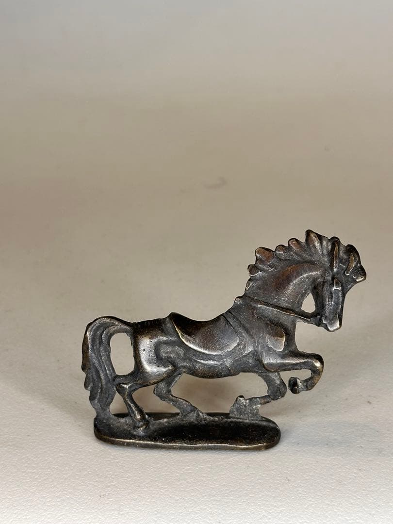 銅製 馬置物 駿馬像 古銅風 オブジェ 時代物 飾り物