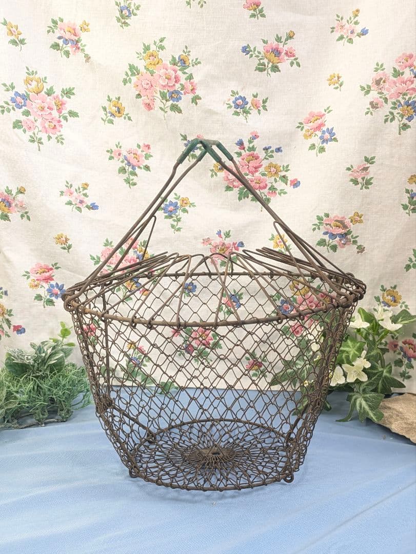 イギリス アンティーク ワイヤーバスケット 両サイド固定金具付き