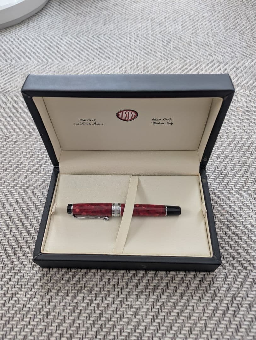 【美品】アウロラ AURORA OPTIMA 14K F字 BOX、ペン入れ付き