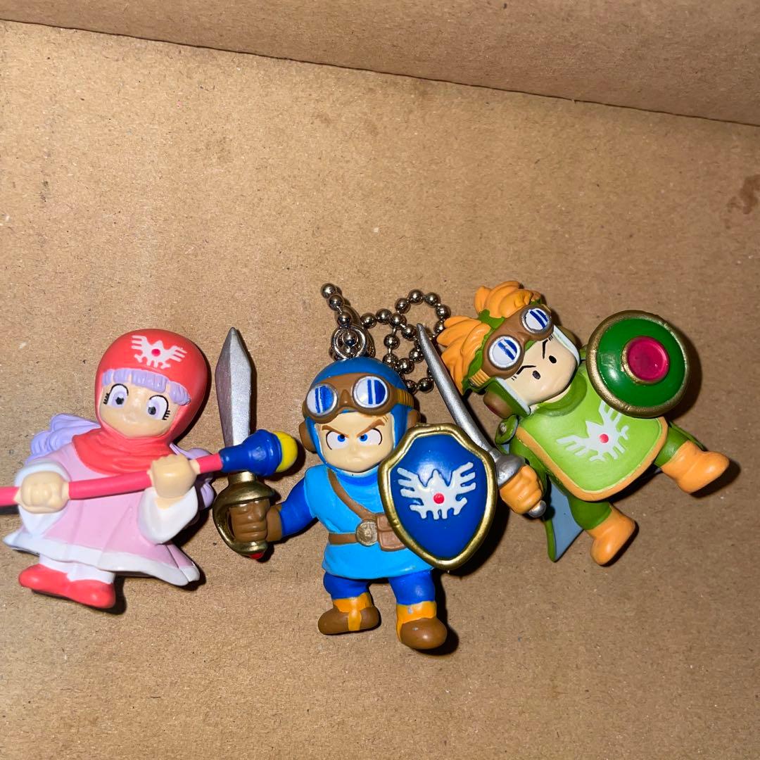 ドラゴンクエスト フィギュア　キャラクターキーホルダー　人形3コ