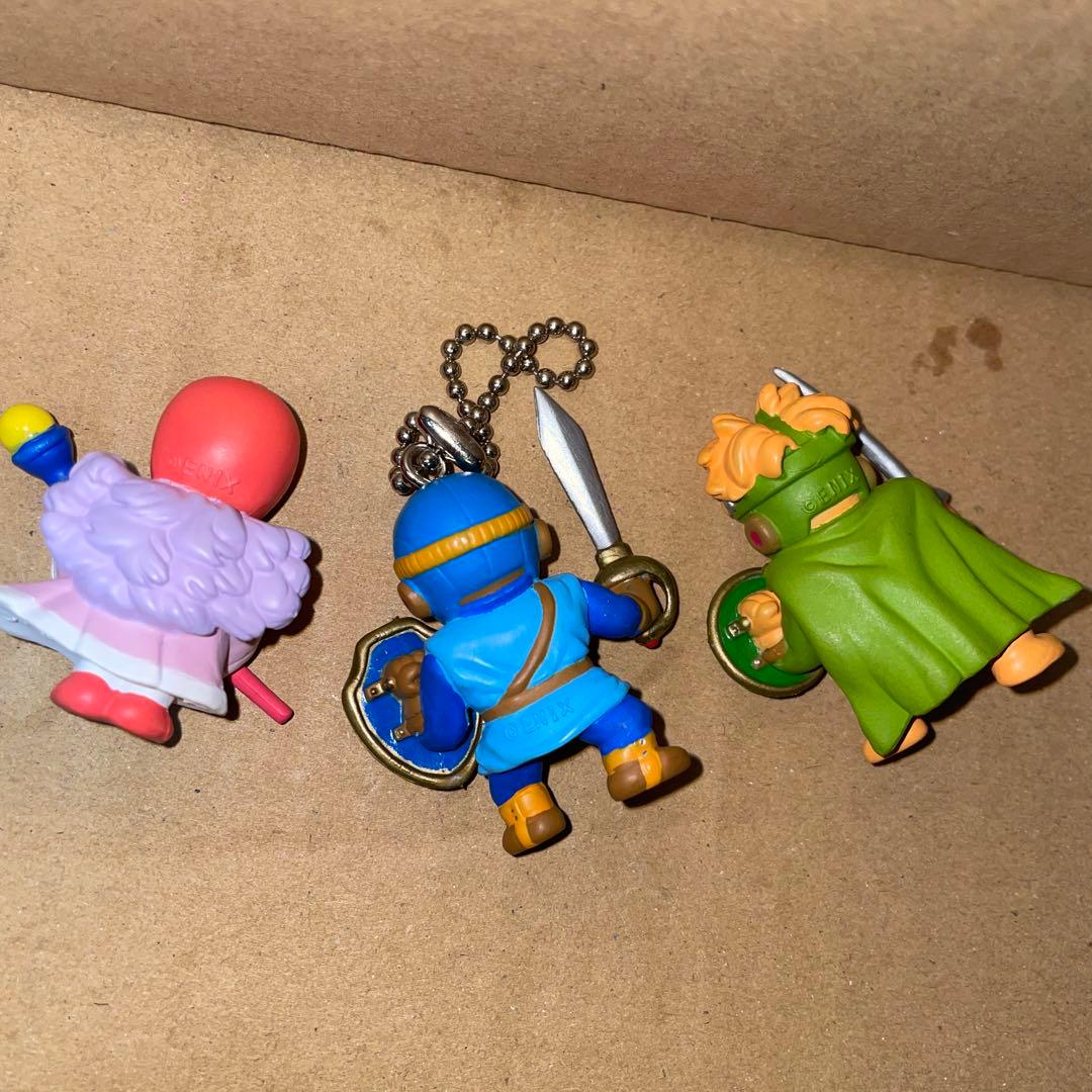 ドラゴンクエスト フィギュア　キャラクターキーホルダー　人形3コ