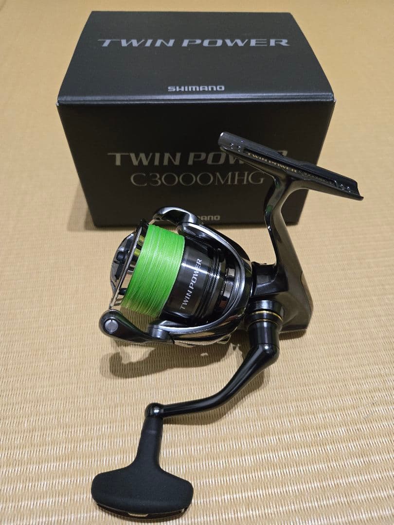 シマノ 24ツインパワー C3000MHG