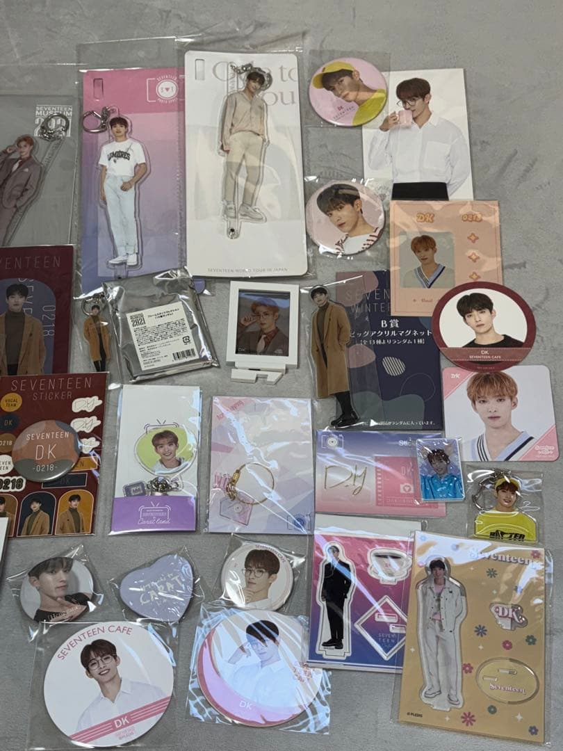 seventeen ドギョム　グッズ