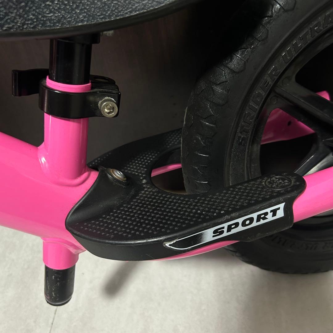【美品】ストライダー スポーツモデル ブラック 12型　 バランスバイク ピンク