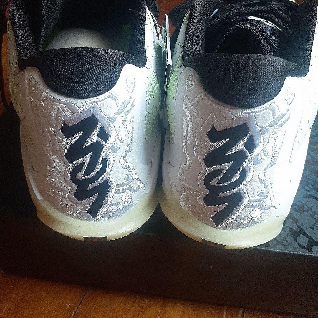 Jordan Zion 3 PF ホワイト/バーレイボルト