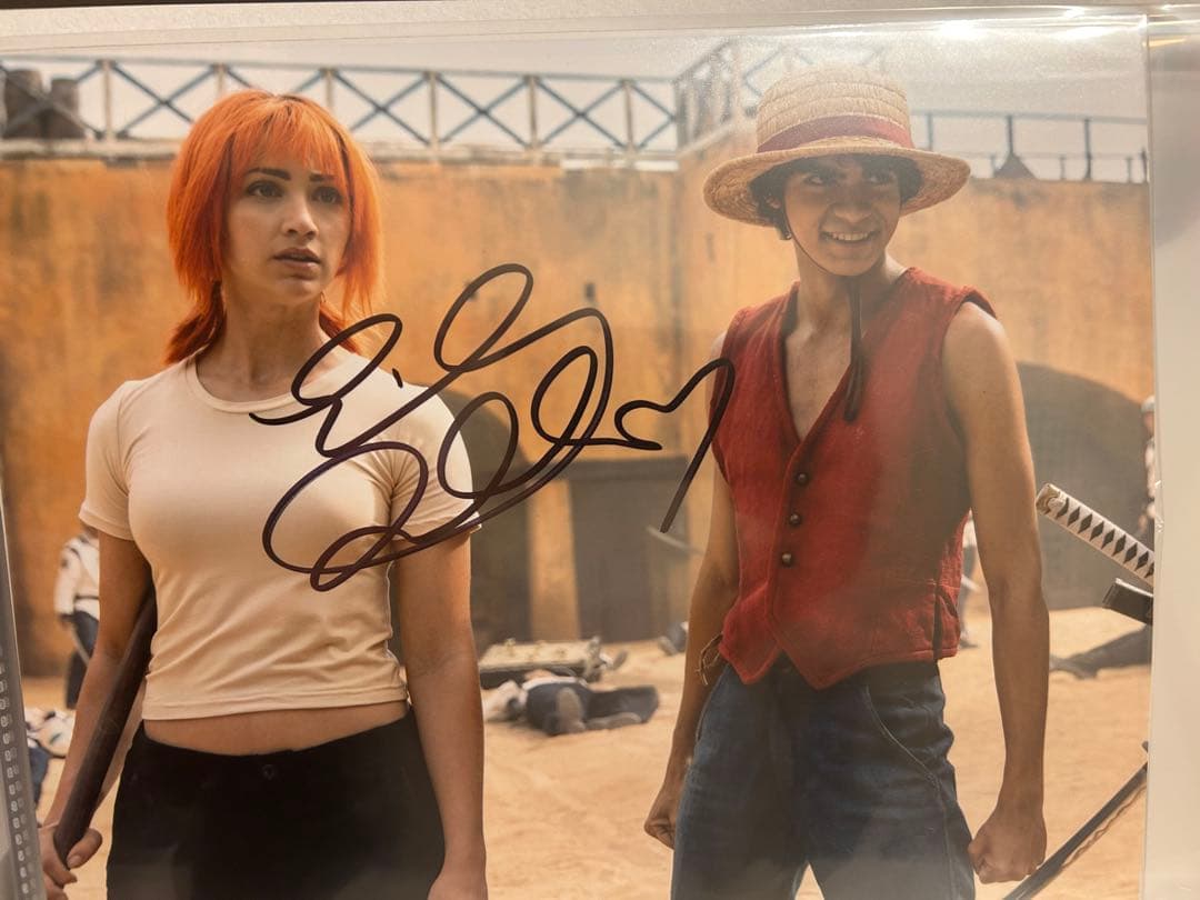 東京コミコン　ワンピース　ナミ　サイン　エミリー・ラッド