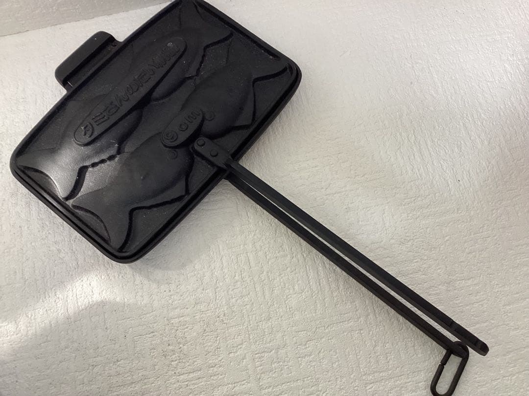 及源鋳造（OIGEN）の南部鉄器「タミさんのたい焼器 9cm F-463