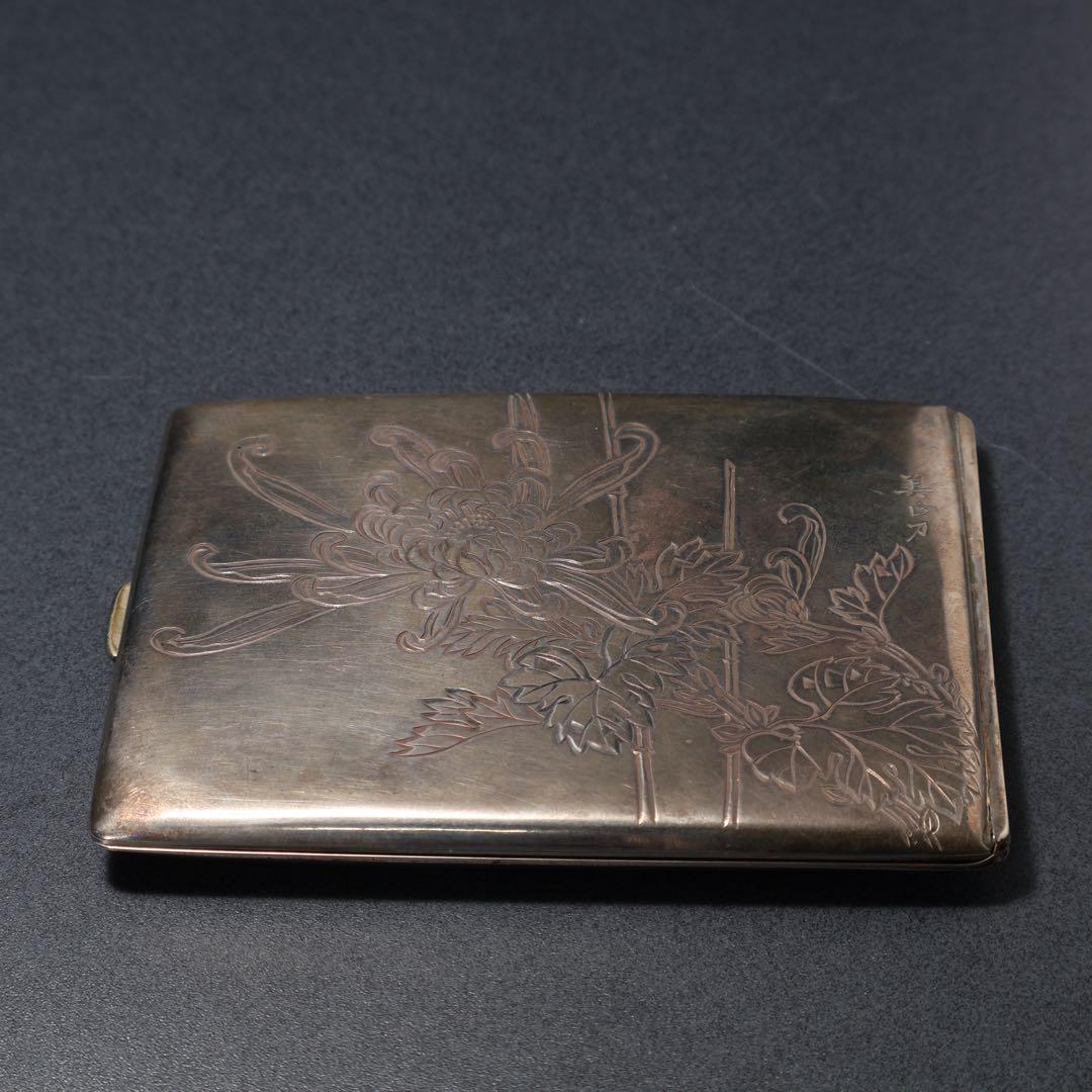 銀製シガレットケース　菊図　美正作　骨董　アンティーク　R1483K3