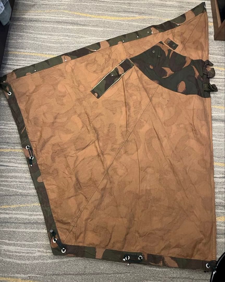 ハンガリー軍　パリパリ 軍幕　ポンチョテント　1 枚