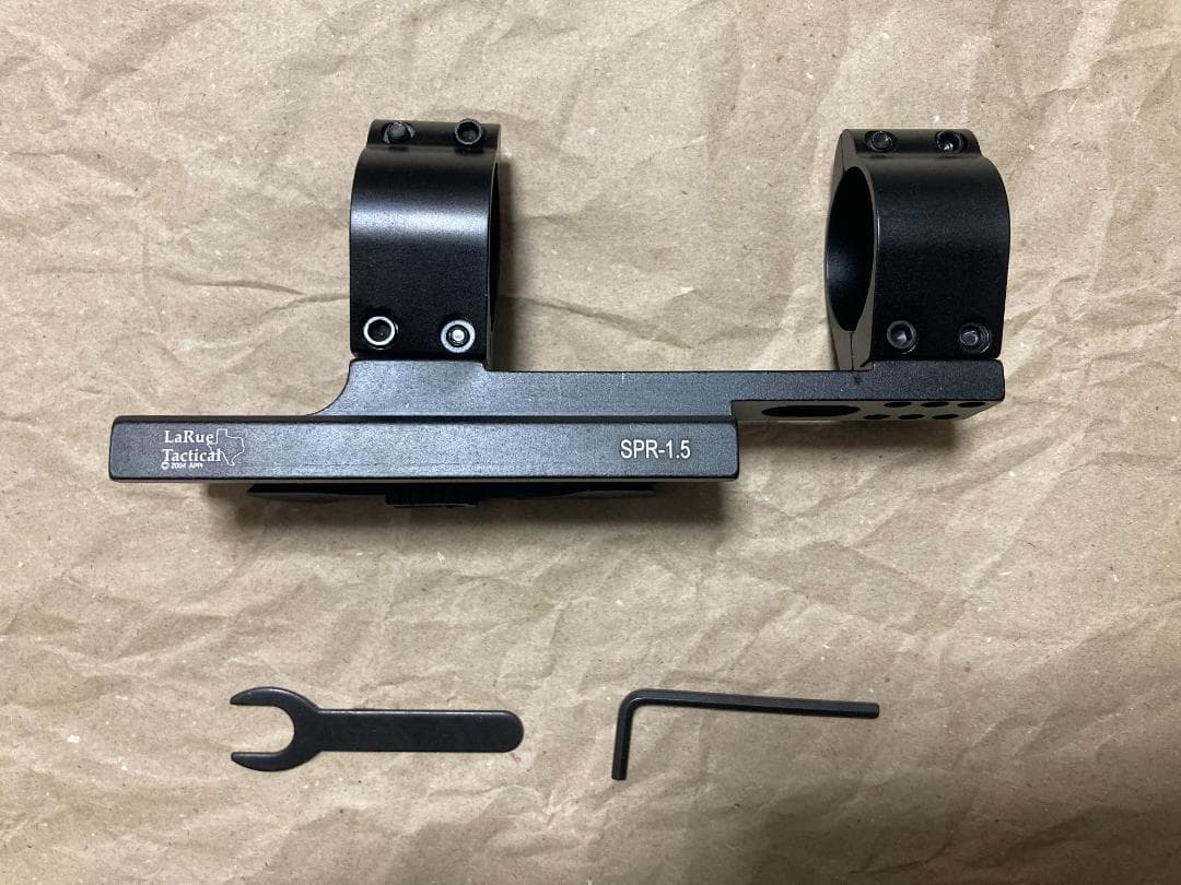 LaRue Tactical SPR1.5 M4 QDスコープマウント レプリカ