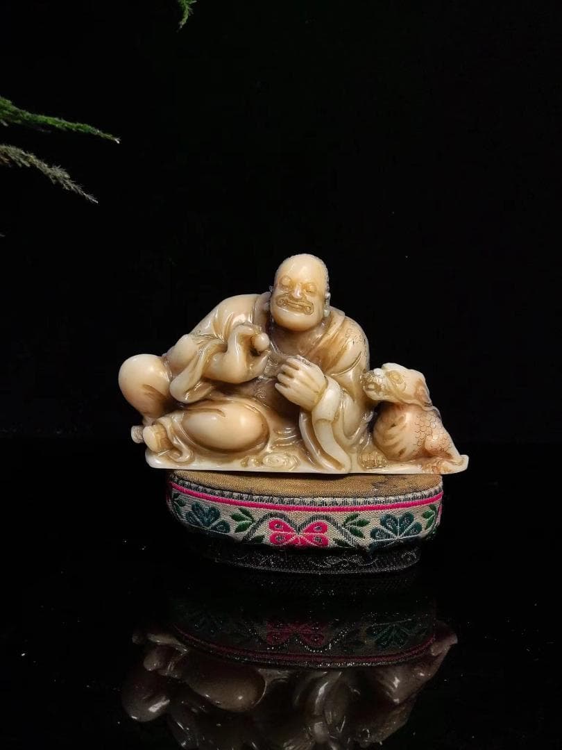 中国古美術・ 降龍羅漢・寿山石極品水晶銀田黄の印鑑・摆件・文房具・置物・賞物・書