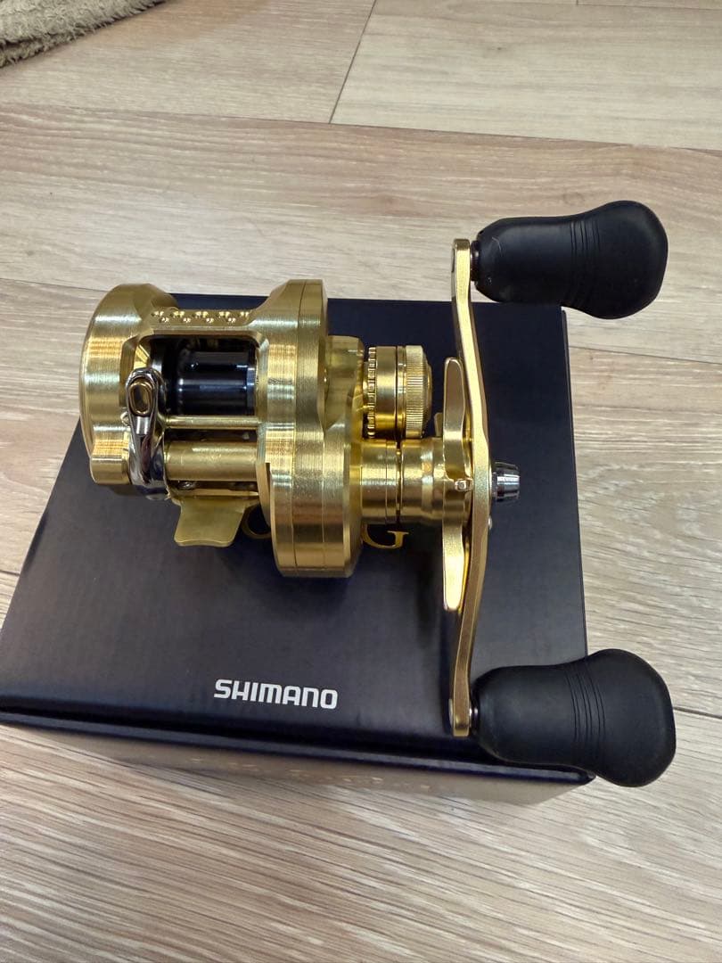 シマノ 23 オシアコンクエスト 201PG 未使用　左