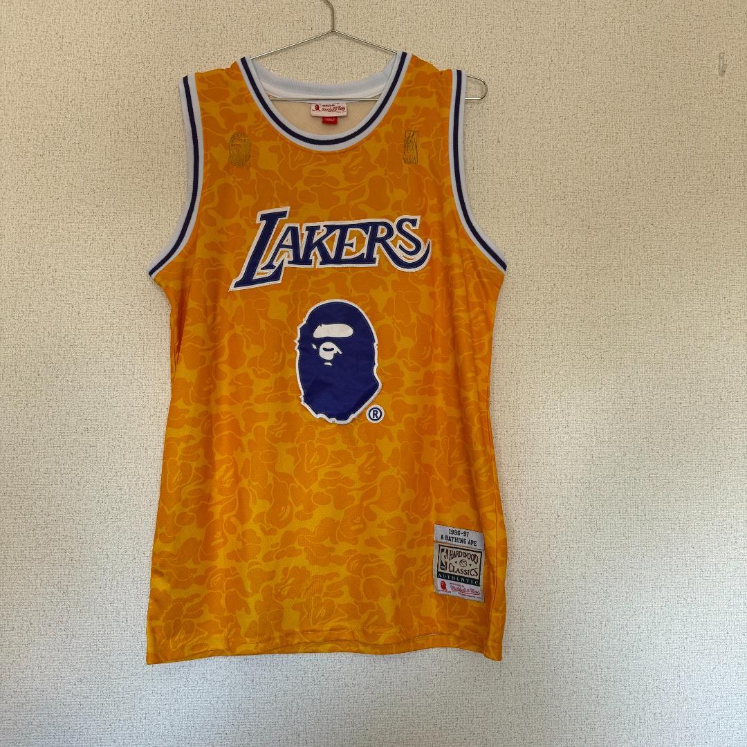 A BATHING APE®︎ × Mitchell & Ness × NBA