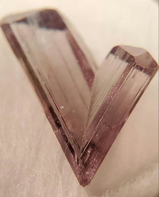 ダイアスポア　原石　双晶