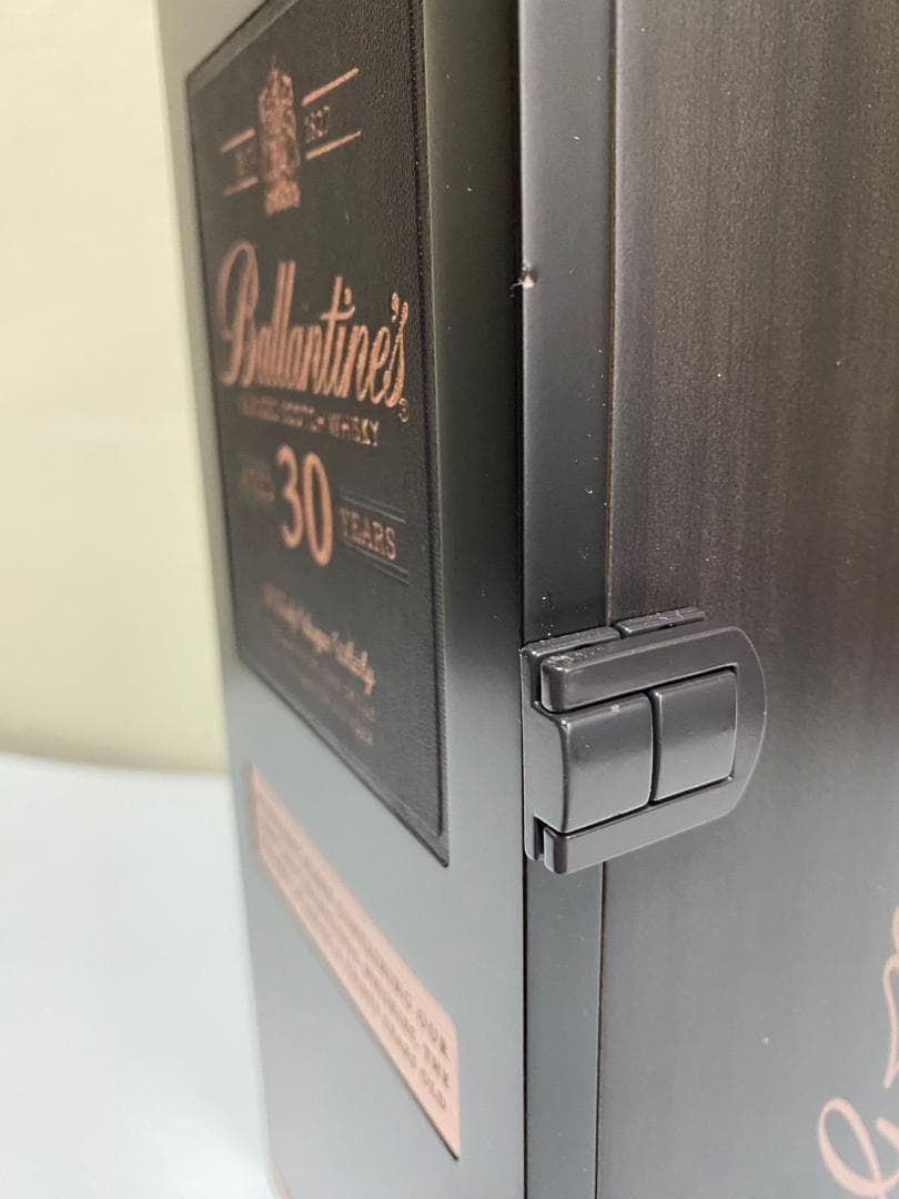 Ballantine's 30年 ブレンデッドスコッチウイスキー 木箱入り