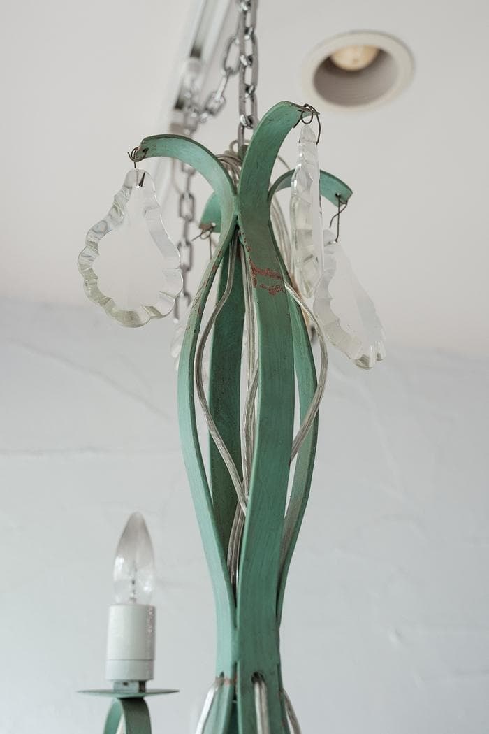 ミントグリーンのアンティークシャンデリア