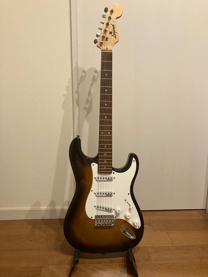 エレキギター　レジェンド　ストラトタイプ