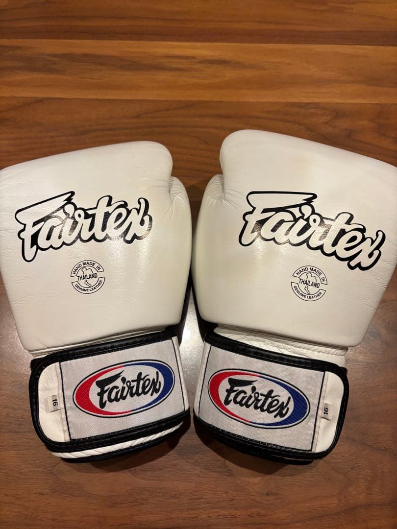 Fairtex ボクシンググローブ 16oz ホワイト　フェアテックス