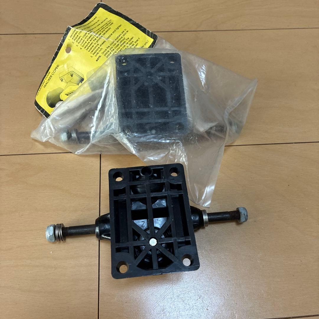 未使用 80s TRACKER ビンテージ TRUCKS ULTRALITE