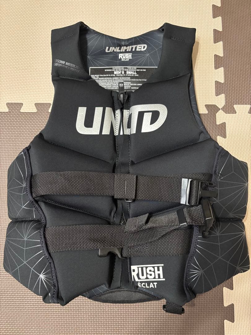アンリミテッド ライフジャケット