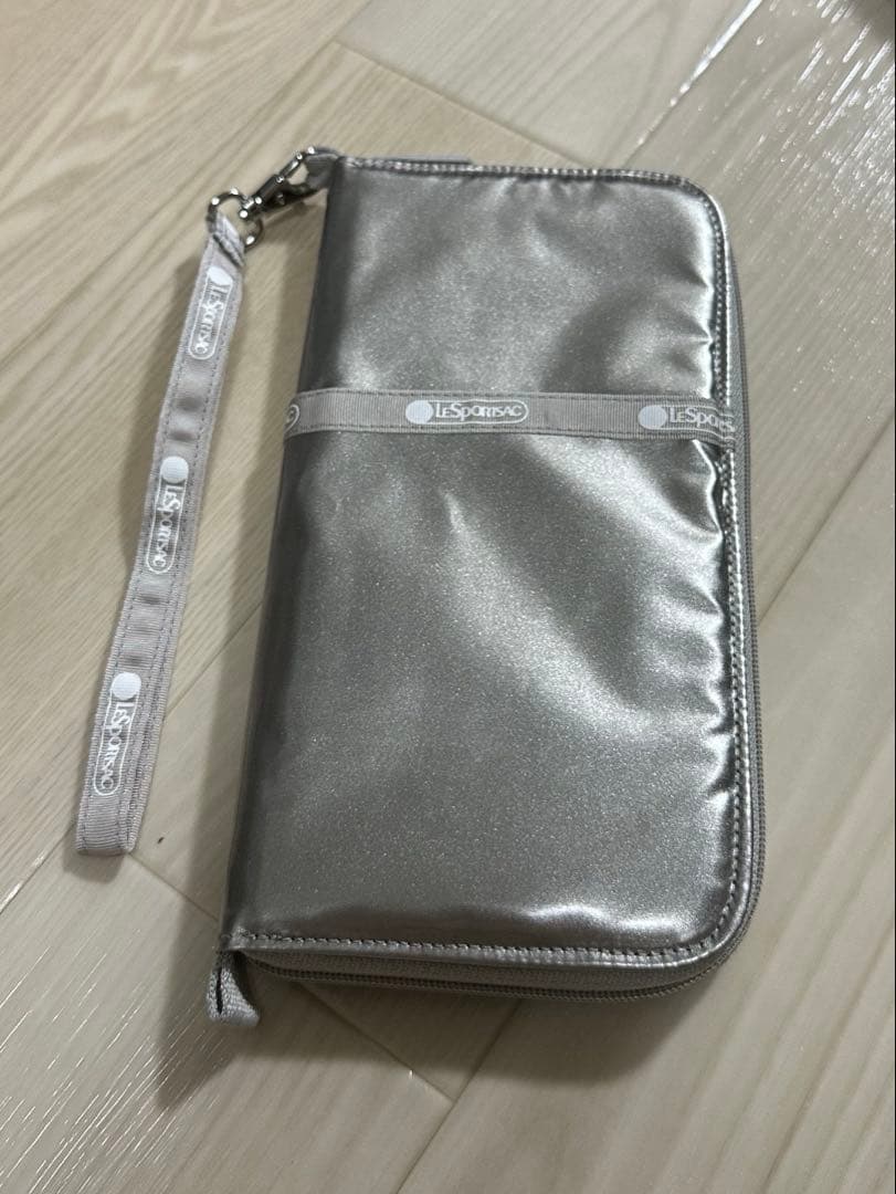 レスポートサック ひとりっぶコラボ MASTER TRAVEL WALLET