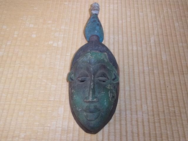 ◆コートジボワール、リマ辺り◆100年以上【民族仮面（マスク）緑黒の顔、頭に鳥
