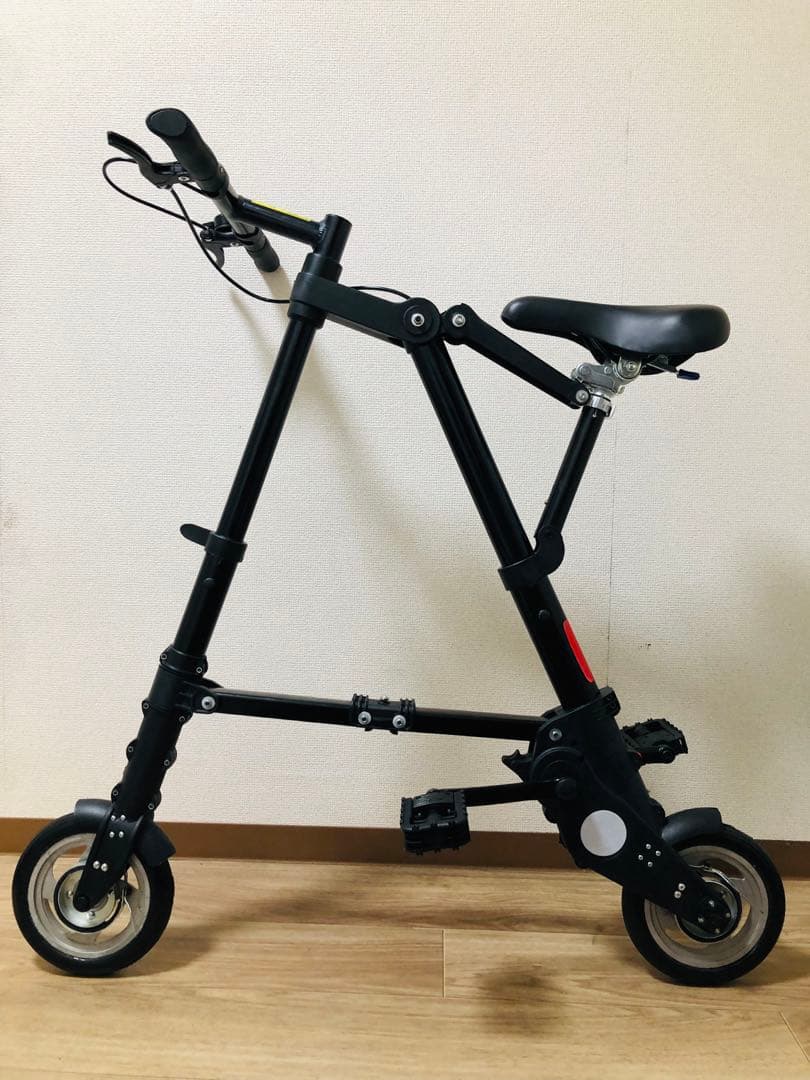 折りたたみ自転車　軽量　8インチ