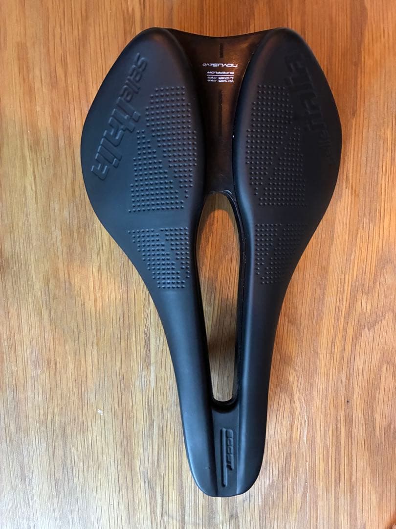 セライタリア NOVUS BOOST EVO S.F FEC Lブラック サドル