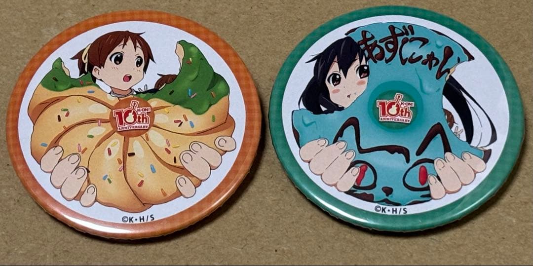 けいおん! 10周年缶バッジ 中野梓 平沢憂