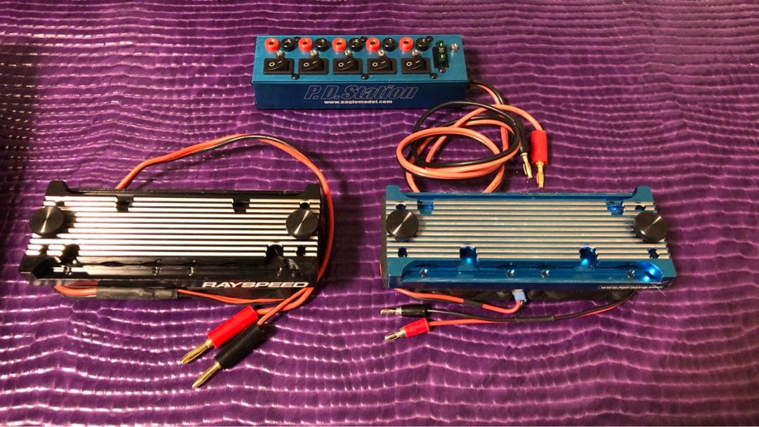 【セール】イーグルP.D.ステーション&バッテリヒートシンクスタンドx2 おまけ