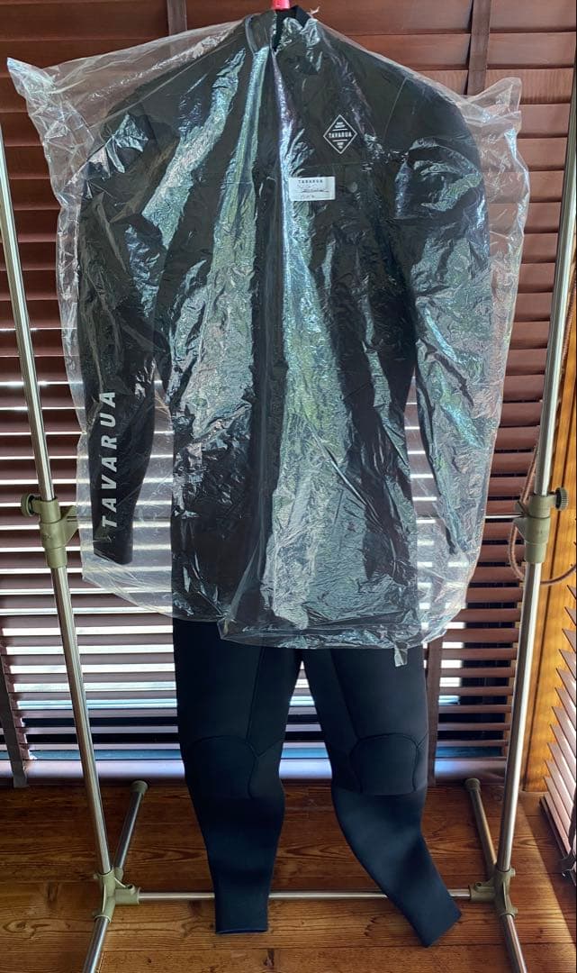新品未使用 TAVARUA タバルア　フルスーツ　3x2㎜