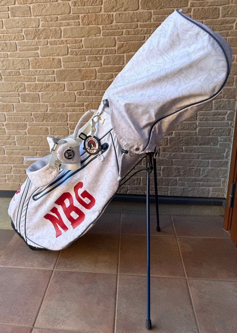 希少　『大容量』　ニューバランスゴルフ　スタンド式キャディバッグ　ブルドッグ柄