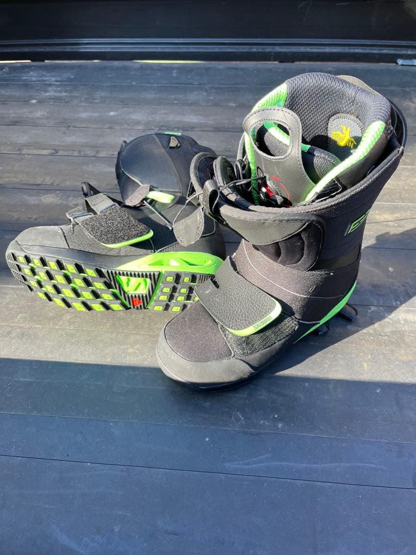 SALOMON F3 スノーボードブーツ ブラック/グリーン　28cm
