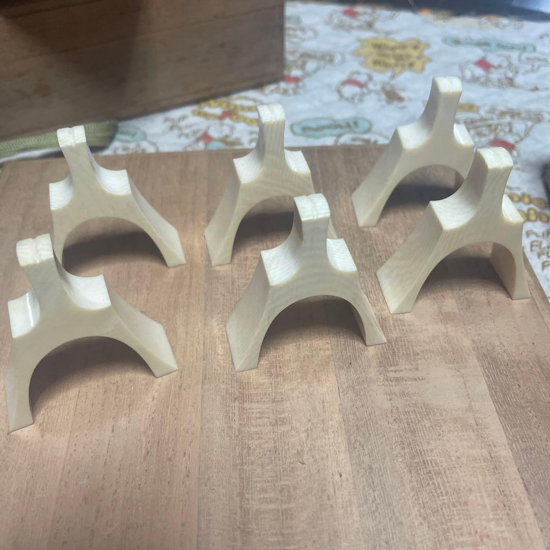 天然素材製 琴柱 桐箱入り 足付き