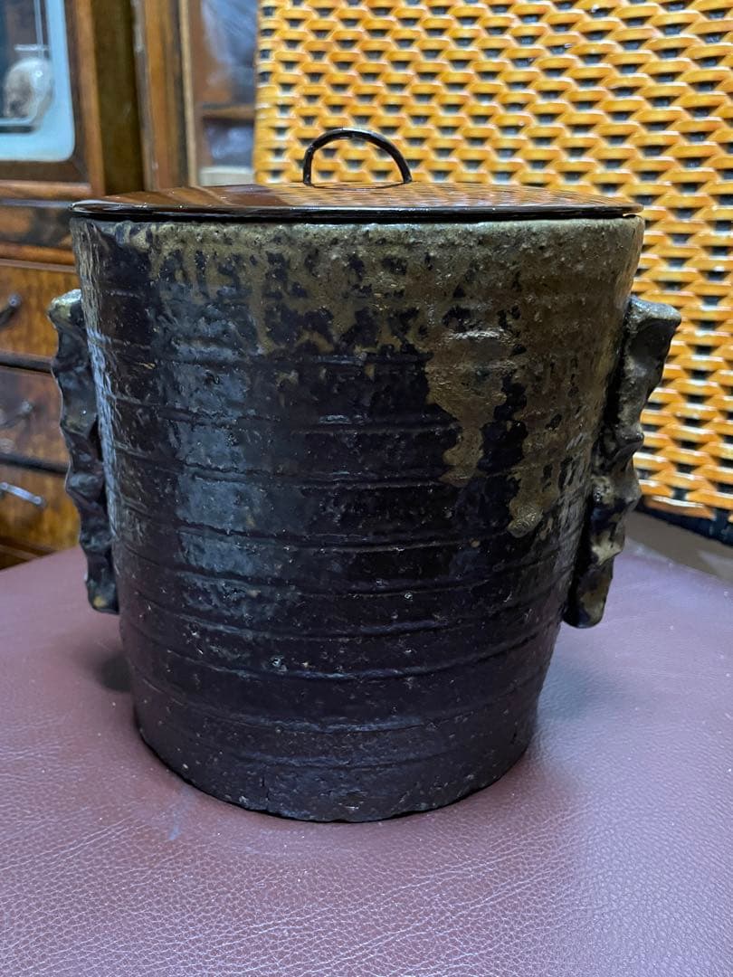 古備前　菅耳單口水指