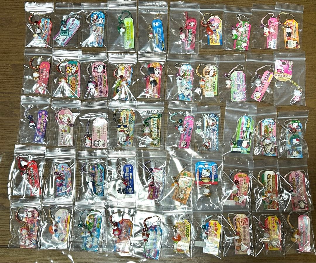 激レア　ご当地キティ　サンリオ　根付け　ストラップ　50点　東京　北海道　沖縄